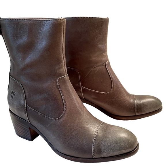 Rare FRYE Distressed Olive Green Gray Block Heel Boots Size 6